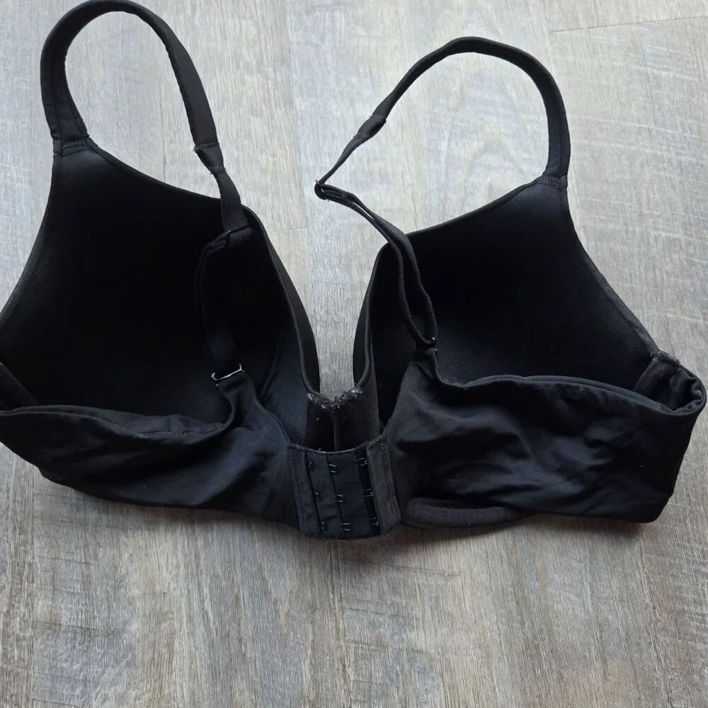 Cacique US Sz 42D Black True Embrace T-Shirt Bra Softly Lined Underwire